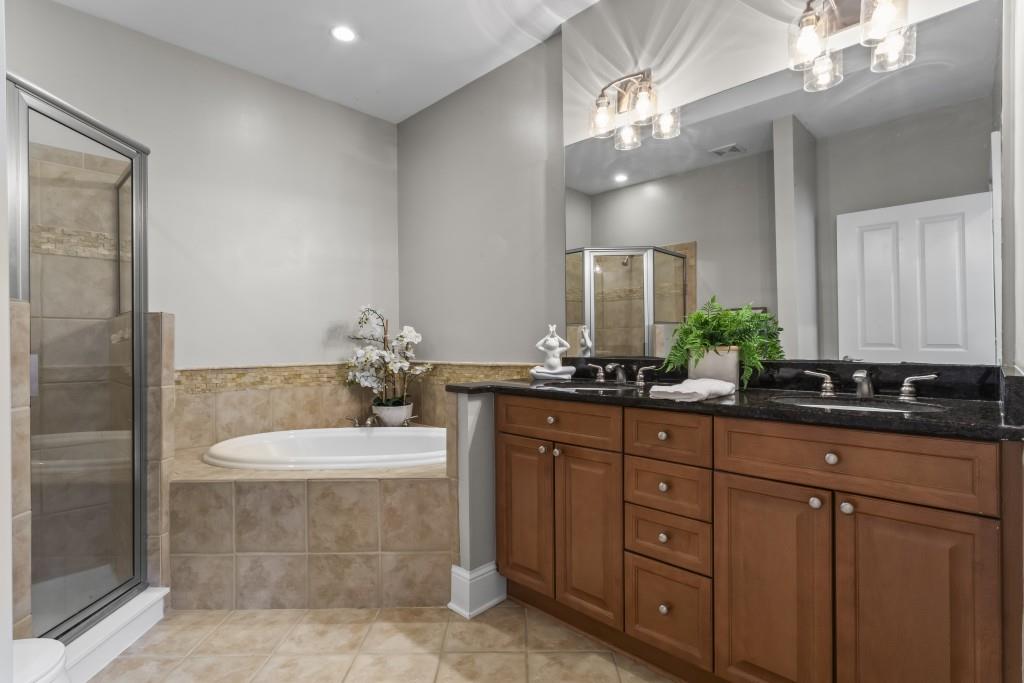 3724 Ashford Crk Ln Brookhaven, GA 30319