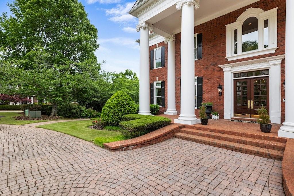 1075 Carnoustie Ln Alpharetta, GA 30005 1075 Carnoustie Ln Alpharetta, GA 30005