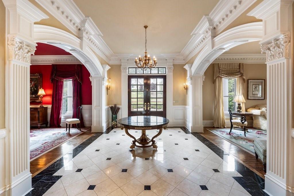 1075 Carnoustie Ln Alpharetta, GA 30005 1075 Carnoustie Ln Alpharetta, GA 30005