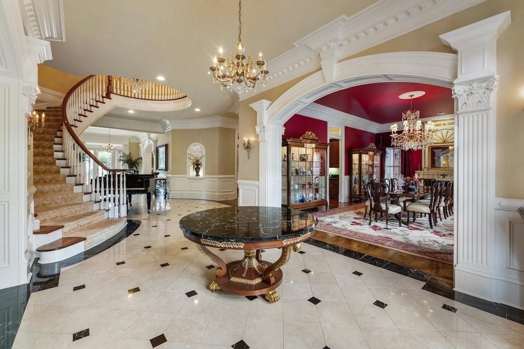 1075 Carnoustie Ln Alpharetta, GA 30005 1075 Carnoustie Ln Alpharetta, GA 30005