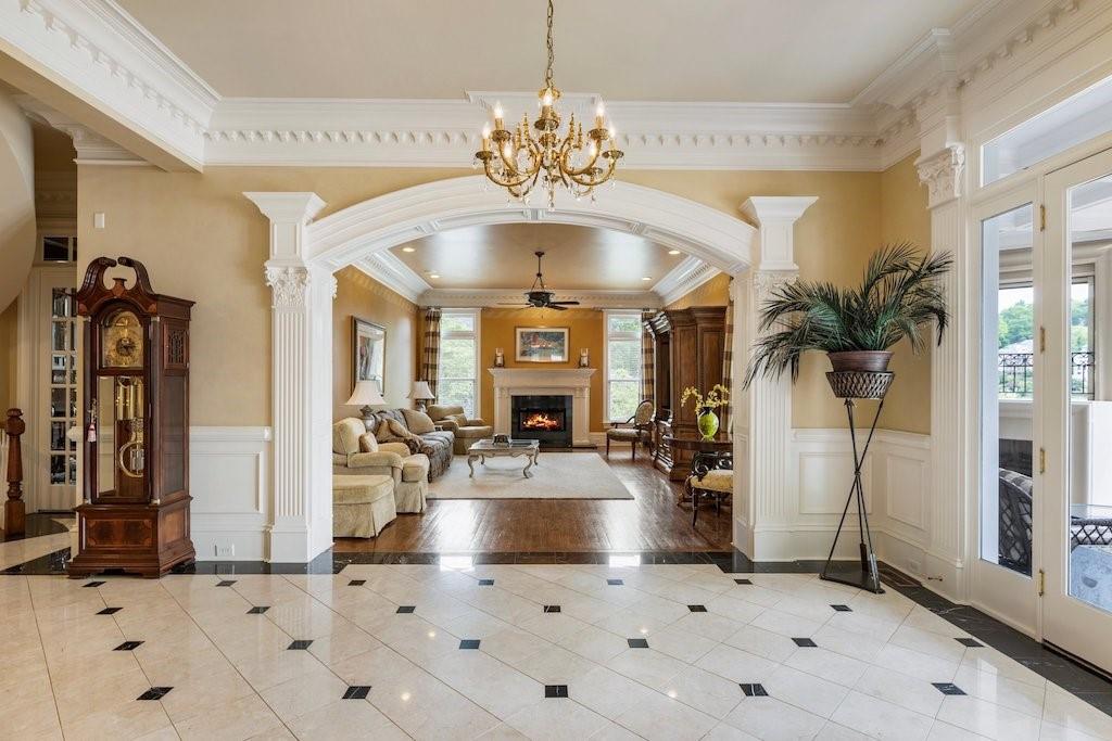 1075 Carnoustie Ln Alpharetta, GA 30005 1075 Carnoustie Ln Alpharetta, GA 30005