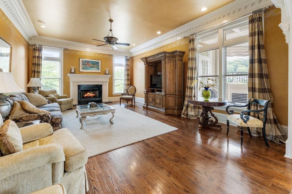 1075 Carnoustie Ln Alpharetta, GA 30005 1075 Carnoustie Ln Alpharetta, GA 30005