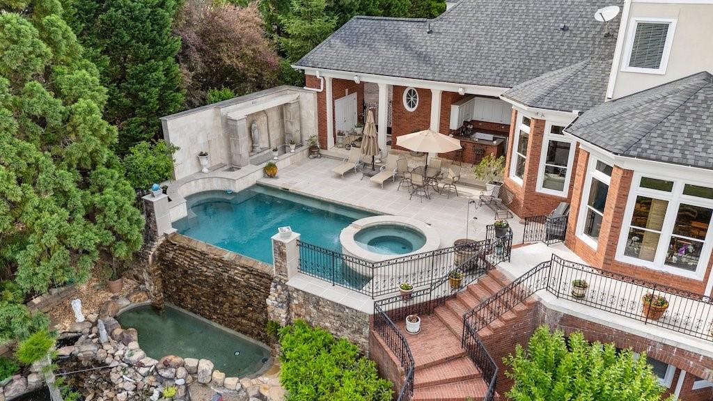 1075 Carnoustie Ln Alpharetta, GA 30005 1075 Carnoustie Ln Alpharetta, GA 30005