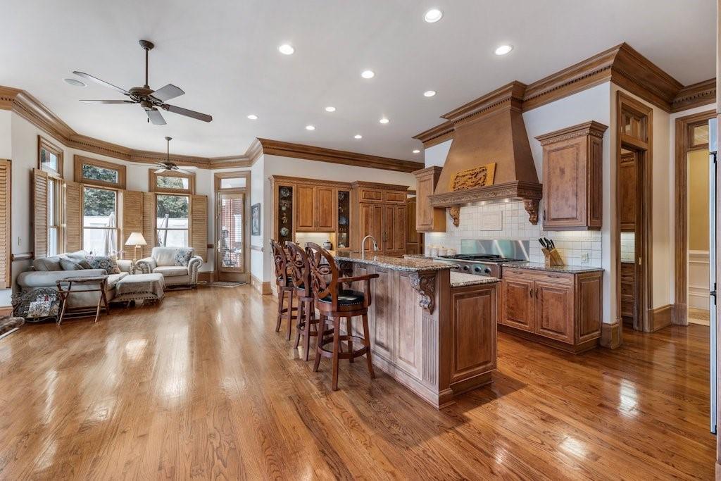 1075 Carnoustie Ln Alpharetta, GA 30005 1075 Carnoustie Ln Alpharetta, GA 30005
