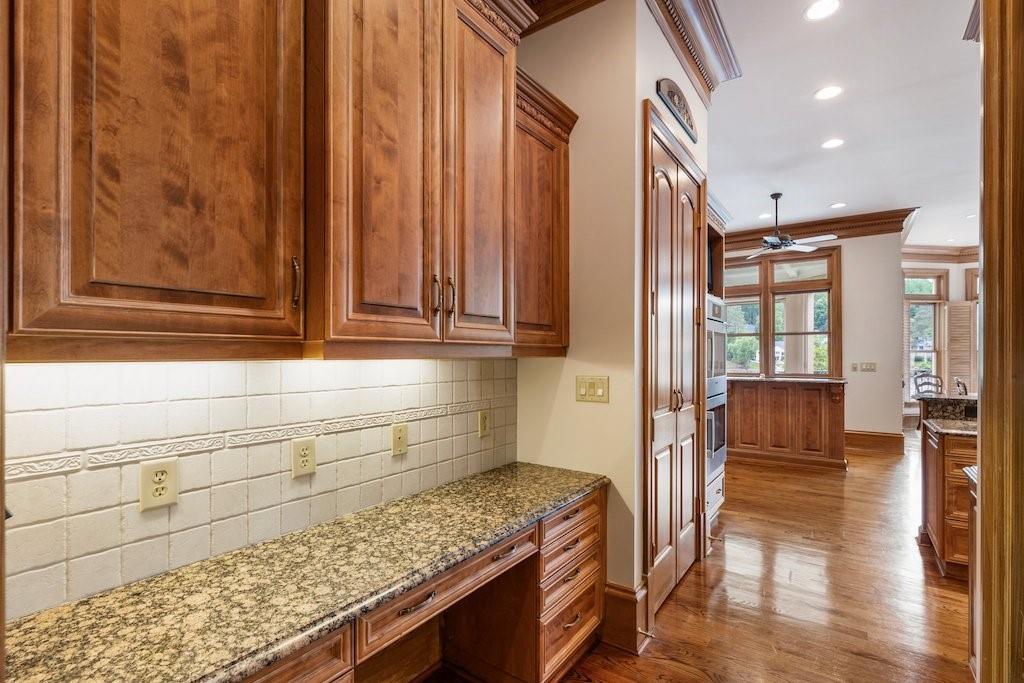 1075 Carnoustie Ln Alpharetta, GA 30005 1075 Carnoustie Ln Alpharetta, GA 30005