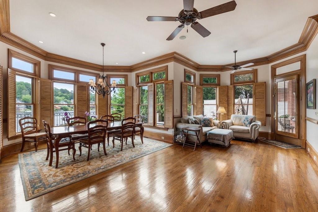 1075 Carnoustie Ln Alpharetta, GA 30005 1075 Carnoustie Ln Alpharetta, GA 30005