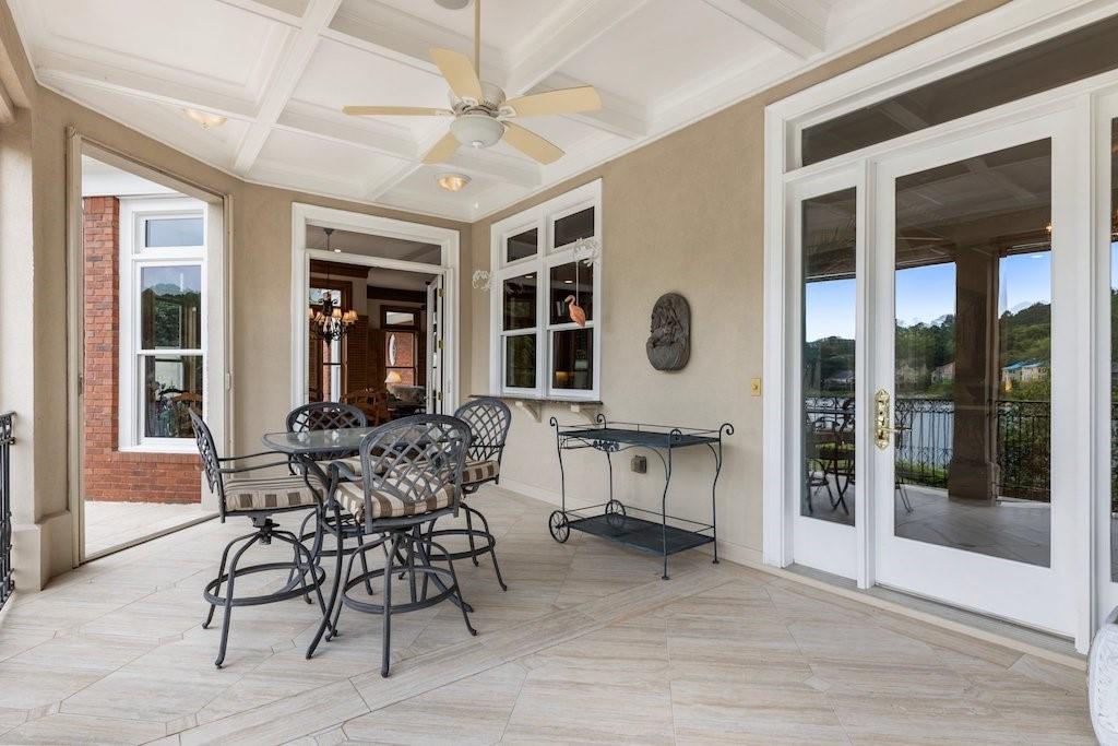 1075 Carnoustie Ln Alpharetta, GA 30005 1075 Carnoustie Ln Alpharetta, GA 30005