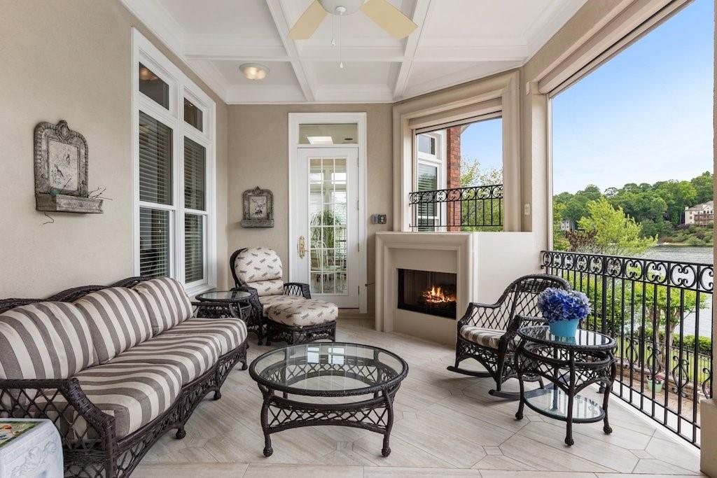1075 Carnoustie Ln Alpharetta, GA 30005 1075 Carnoustie Ln Alpharetta, GA 30005