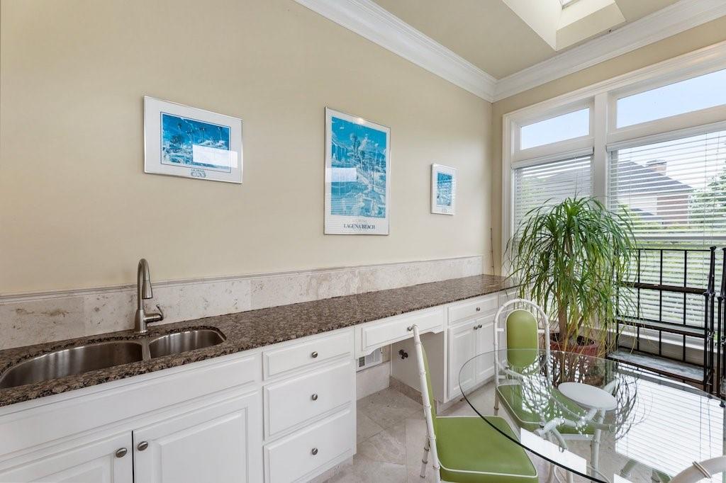 1075 Carnoustie Ln Alpharetta, GA 30005 1075 Carnoustie Ln Alpharetta, GA 30005