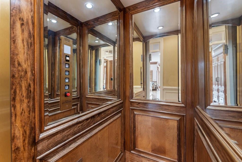 1075 Carnoustie Ln Alpharetta, GA 30005 1075 Carnoustie Ln Alpharetta, GA 30005