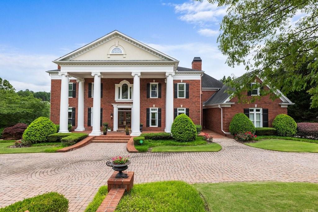 1075 Carnoustie Ln Alpharetta, GA 30005 1075 Carnoustie Ln Alpharetta, GA 30005