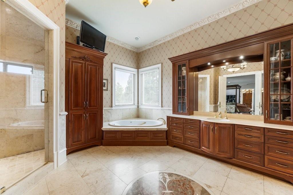 1075 Carnoustie Ln Alpharetta, GA 30005 1075 Carnoustie Ln Alpharetta, GA 30005