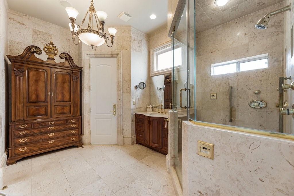 1075 Carnoustie Ln Alpharetta, GA 30005 1075 Carnoustie Ln Alpharetta, GA 30005