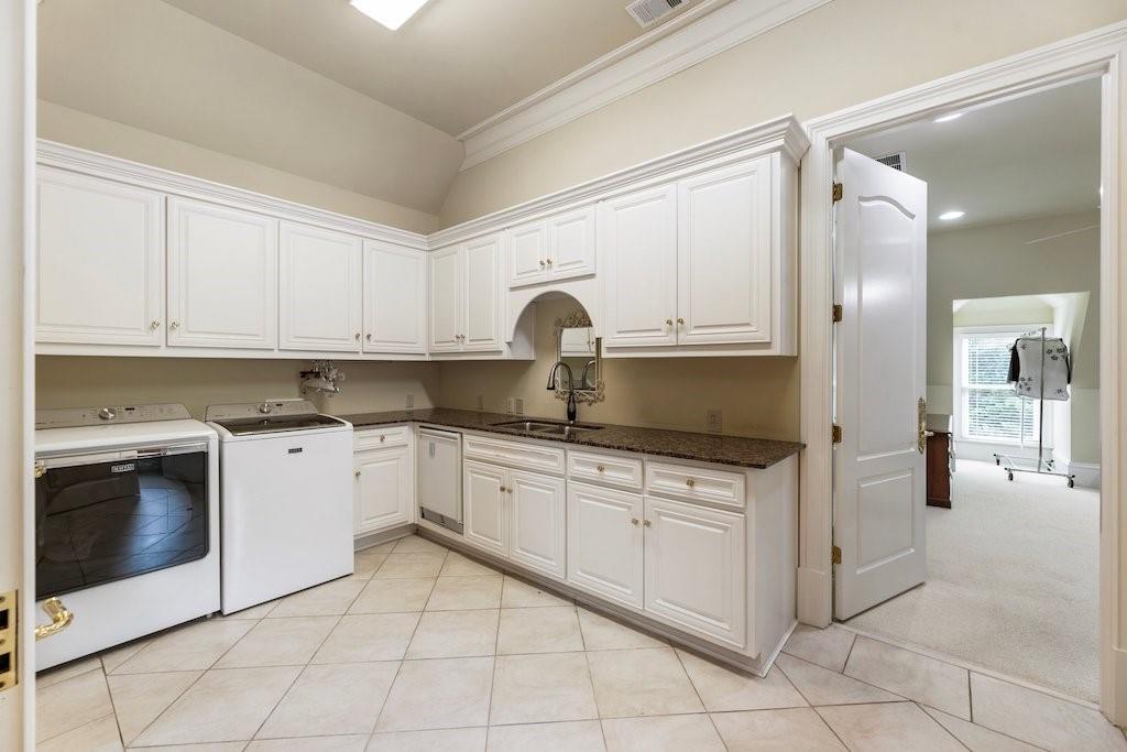 1075 Carnoustie Ln Alpharetta, GA 30005 1075 Carnoustie Ln Alpharetta, GA 30005