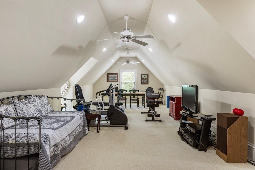 1075 Carnoustie Ln Alpharetta, GA 30005 1075 Carnoustie Ln Alpharetta, GA 30005
