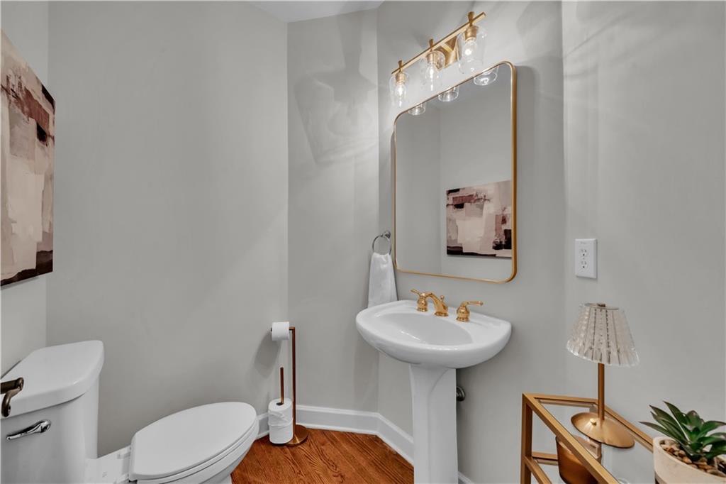 5640 Overlook Blf Johns Creek, GA 30097