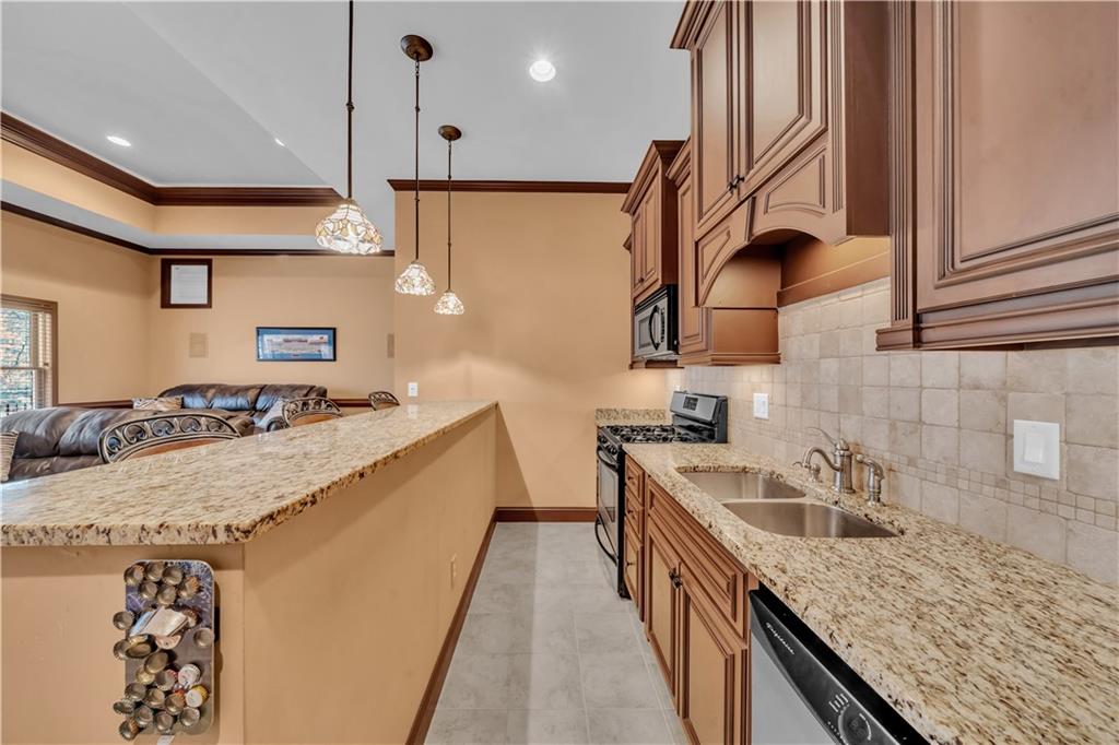 5640 Overlook Blf Johns Creek, GA 30097