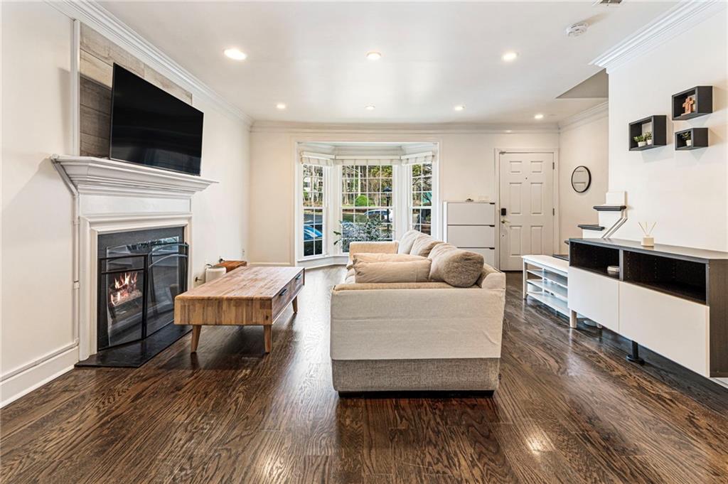 24 Mt Vernon Cir Atlanta, GA 30338