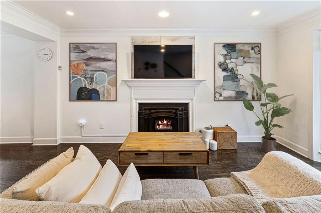 24 Mt Vernon Cir Atlanta, GA 30338