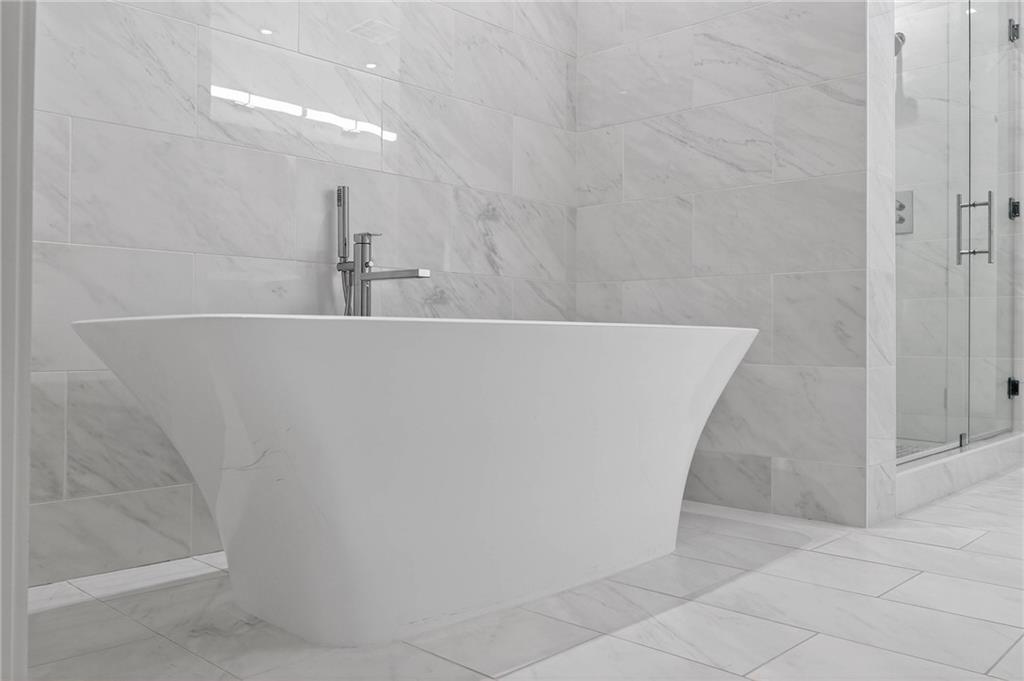 3107 Peachtree Rd #1702 Atlanta, GA 30305