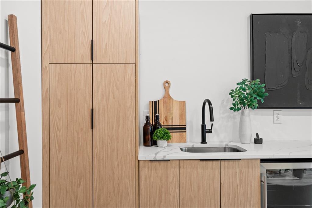 1161 Penny Ln Atlanta, GA 30329