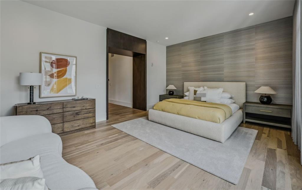 1301 Peachtree St #4L Atlanta, GA 30309