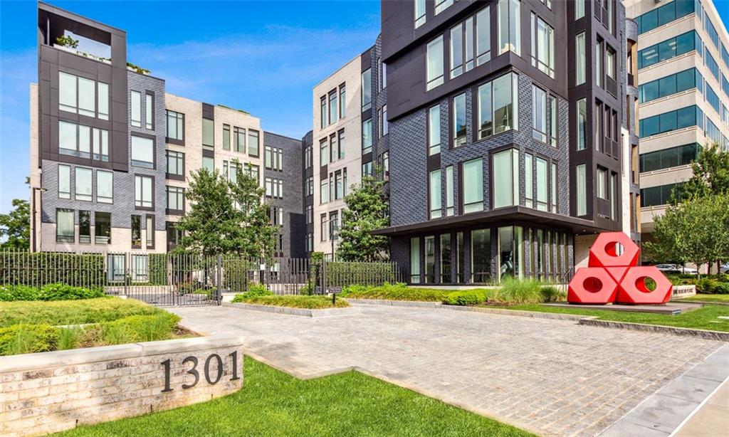 1301 Peachtree St #4L Atlanta, GA 30309