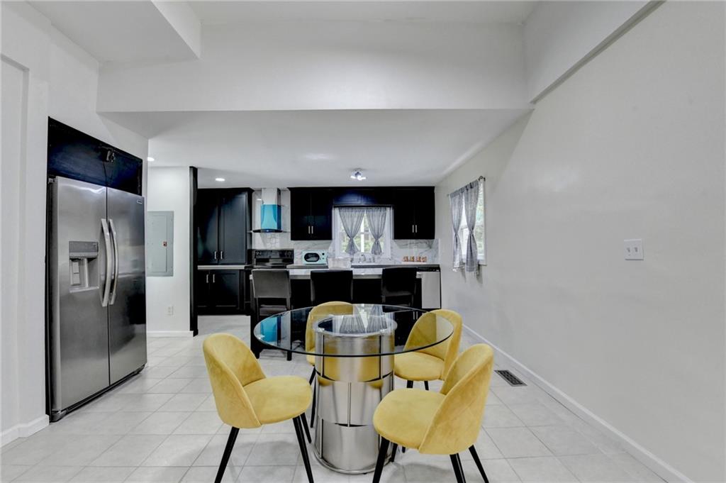 6654 Old Covington Rd Lithonia, GA 30058