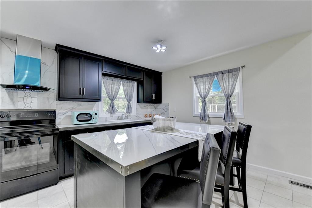 6654 Old Covington Rd Lithonia, GA 30058