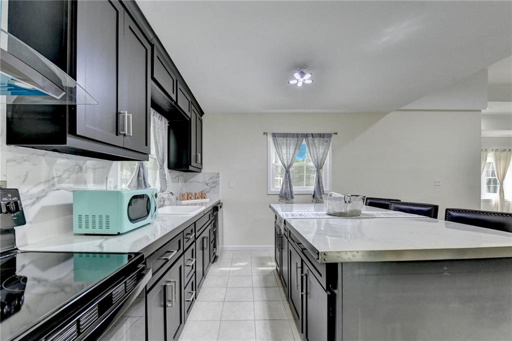 6654 Old Covington Rd Lithonia, GA 30058