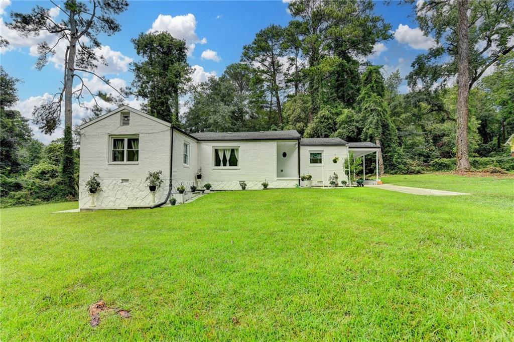 6654 Old Covington Rd Lithonia, GA 30058