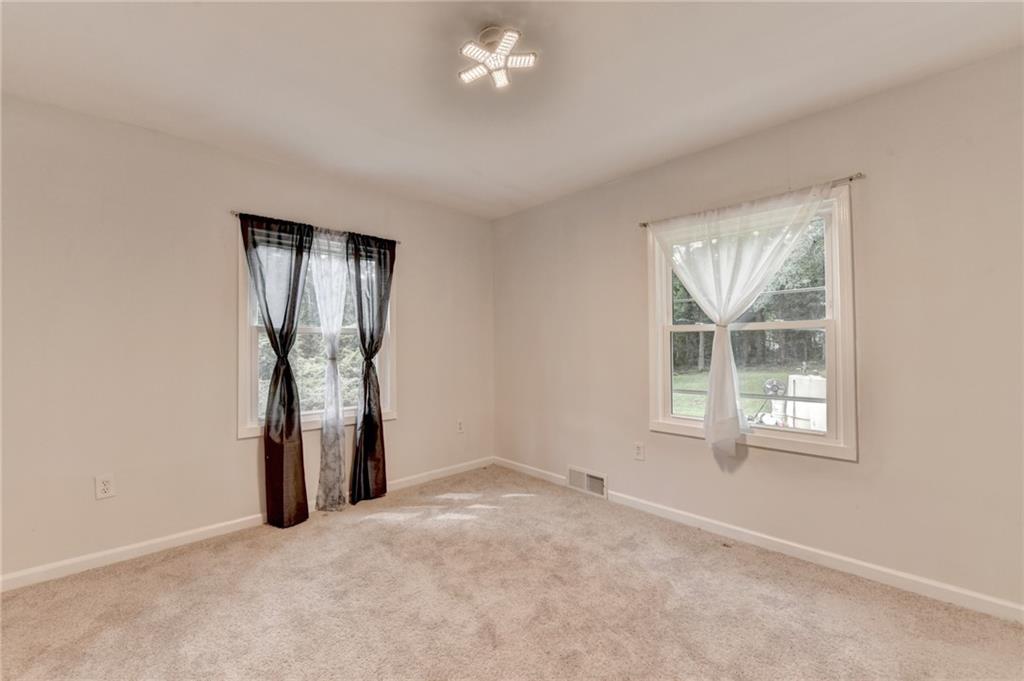 6654 Old Covington Rd Lithonia, GA 30058