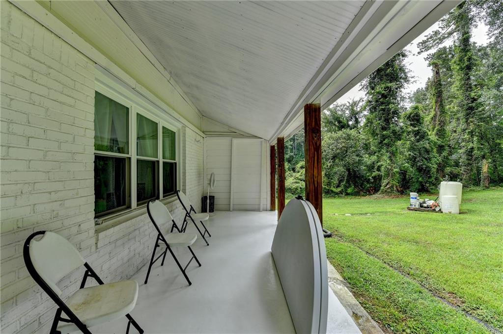 6654 Old Covington Rd Lithonia, GA 30058