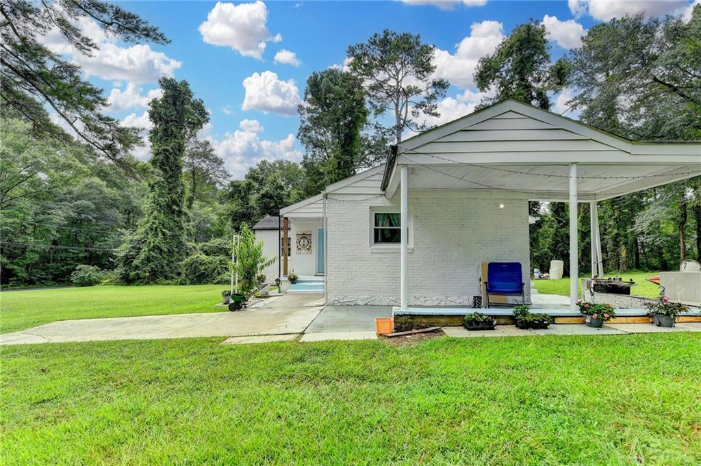 6654 Old Covington Rd Lithonia, GA 30058