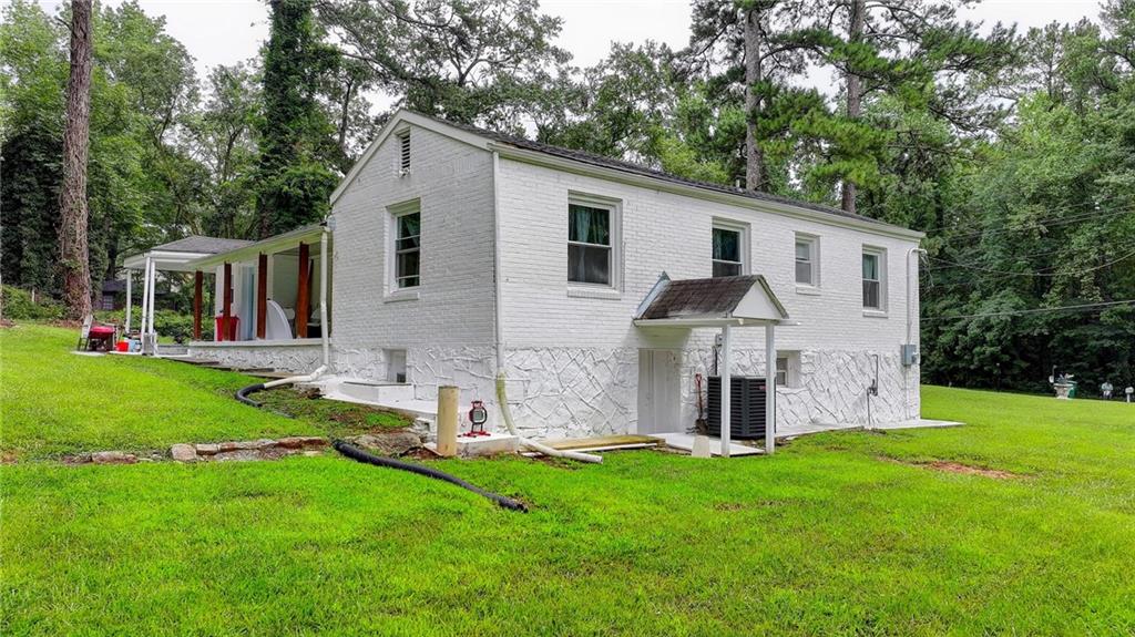 6654 Old Covington Rd Lithonia, GA 30058