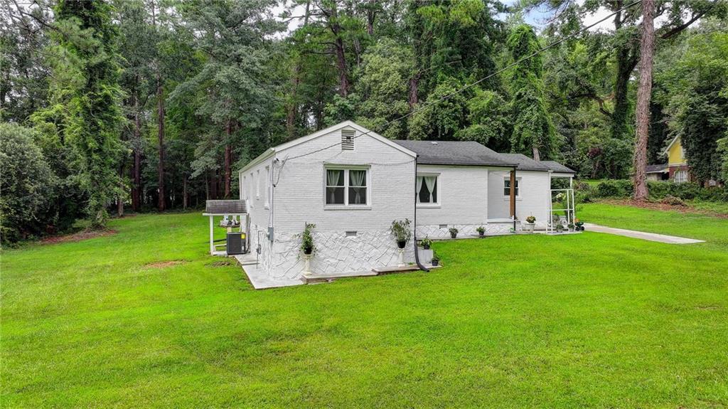 6654 Old Covington Rd Lithonia, GA 30058