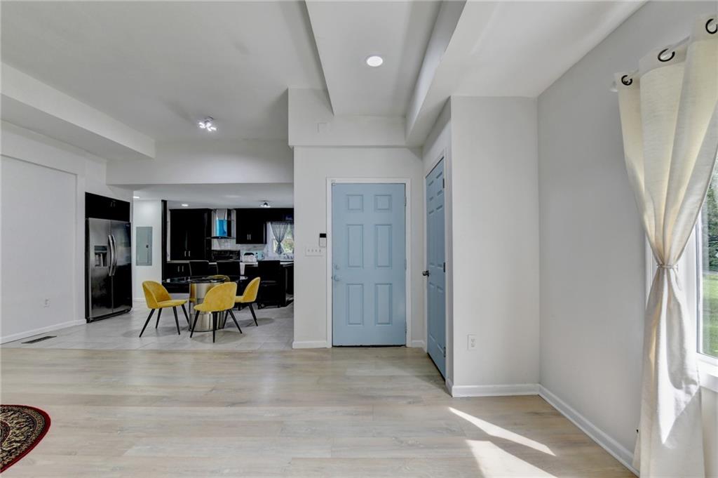 6654 Old Covington Rd Lithonia, GA 30058