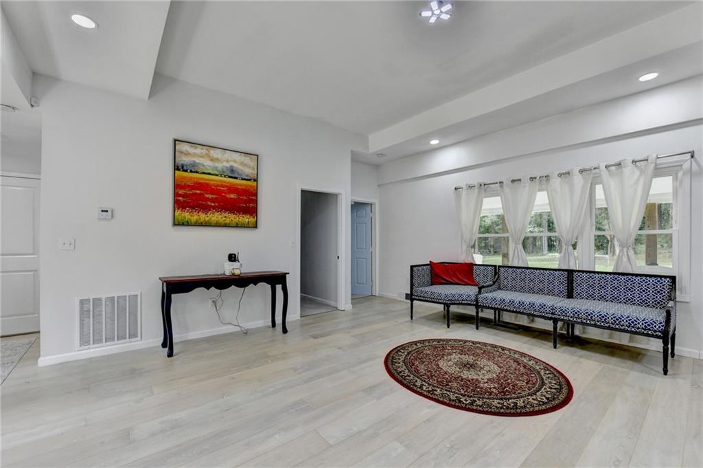 6654 Old Covington Rd Lithonia, GA 30058