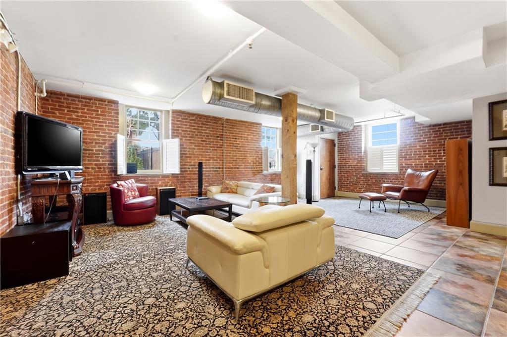 273 12th St #420 Atlanta, GA 30309