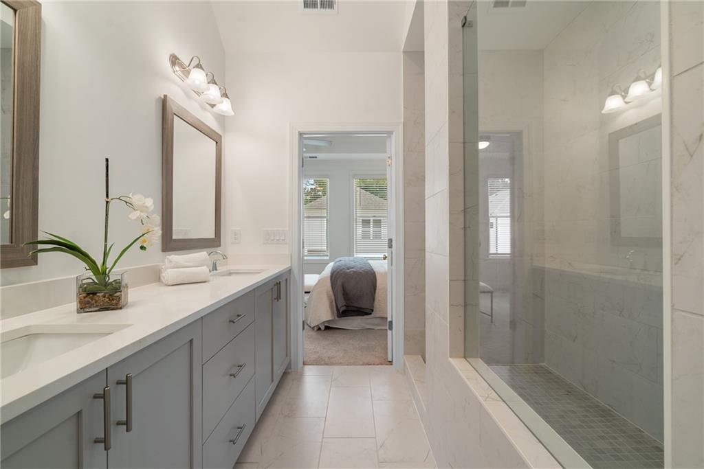 3196 Moor Vw Rd #27 Duluth, GA 30096