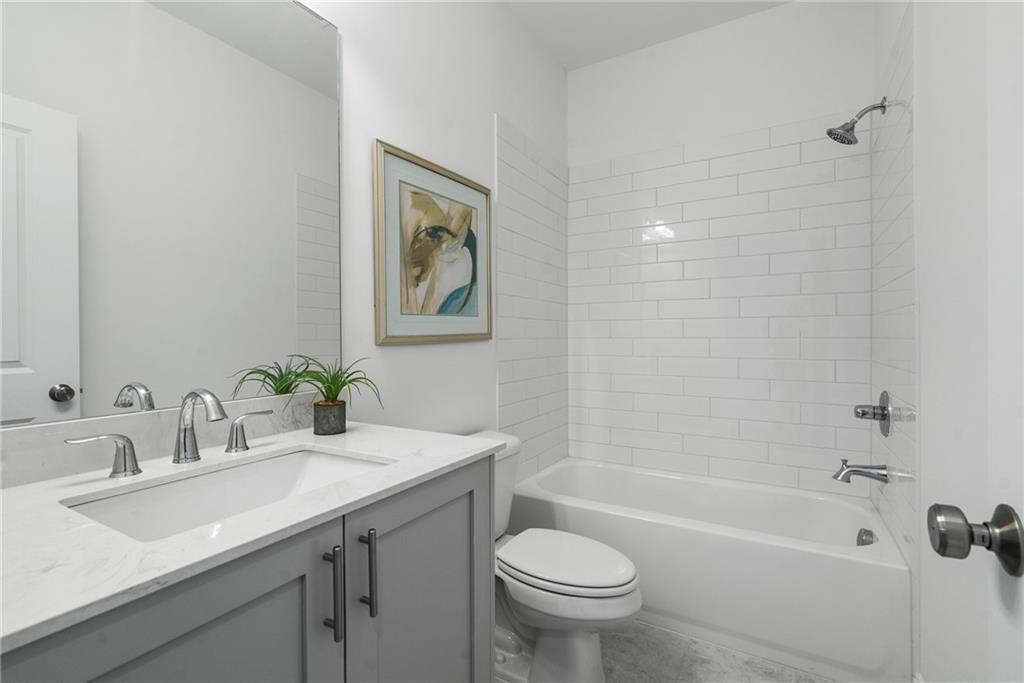 3196 Moor Vw Rd #27 Duluth, GA 30096