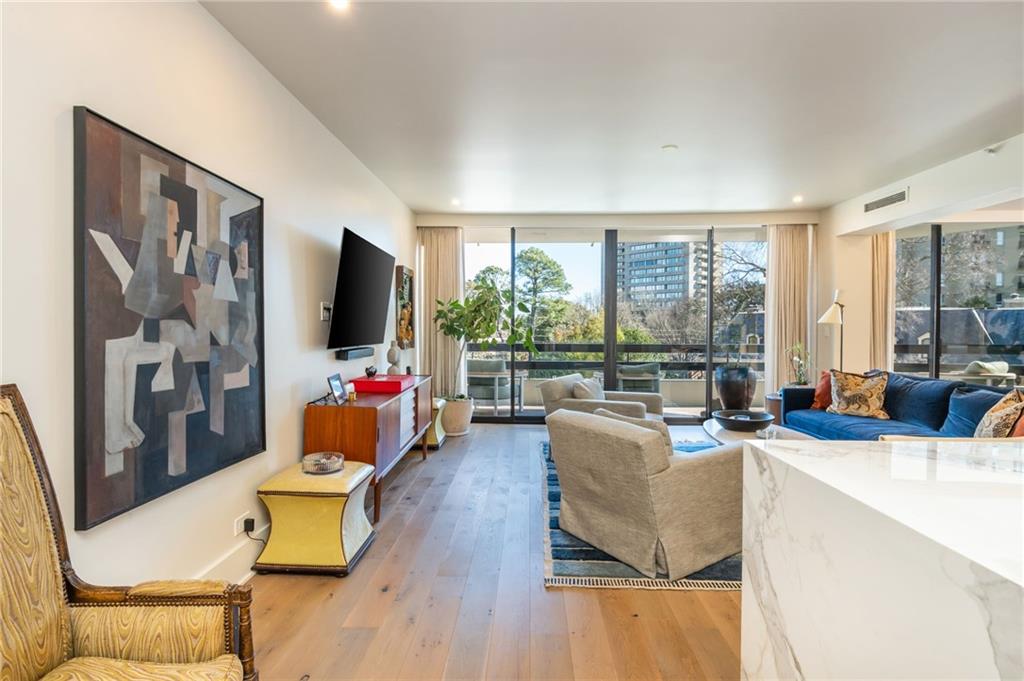 2660 Peachtree Rd #6H Atlanta, GA 30305