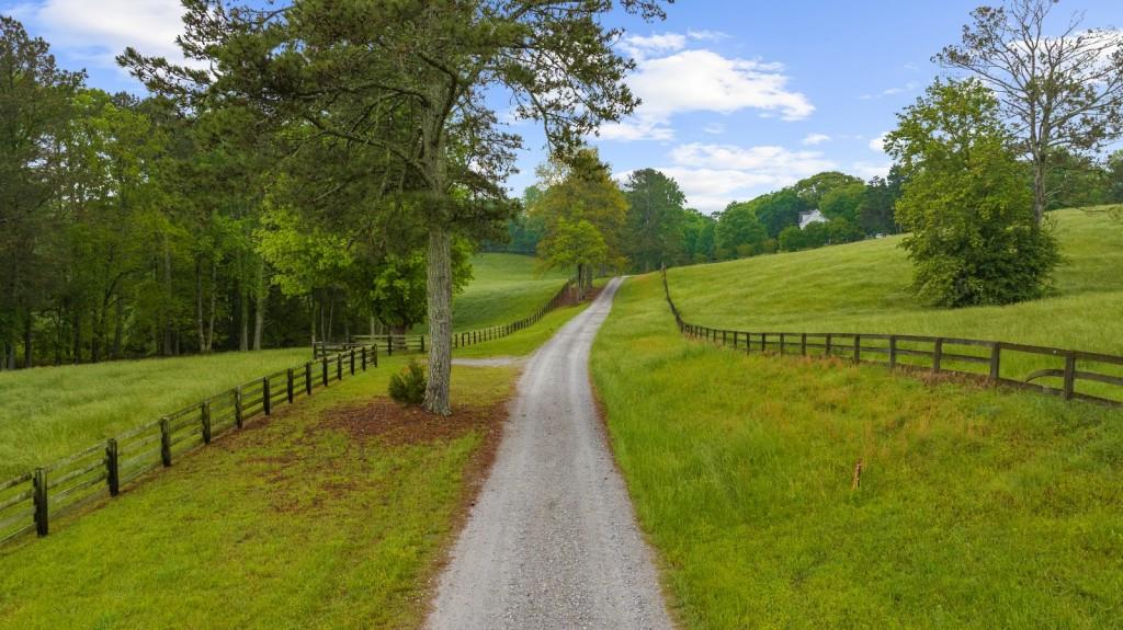 855 Rivendell Ln Alpharetta, GA 30004 855 Rivendell Ln Alpharetta, GA 30004