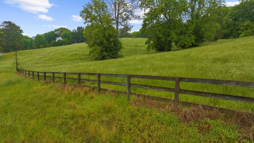 855 Rivendell Ln Alpharetta, GA 30004 855 Rivendell Ln Alpharetta, GA 30004