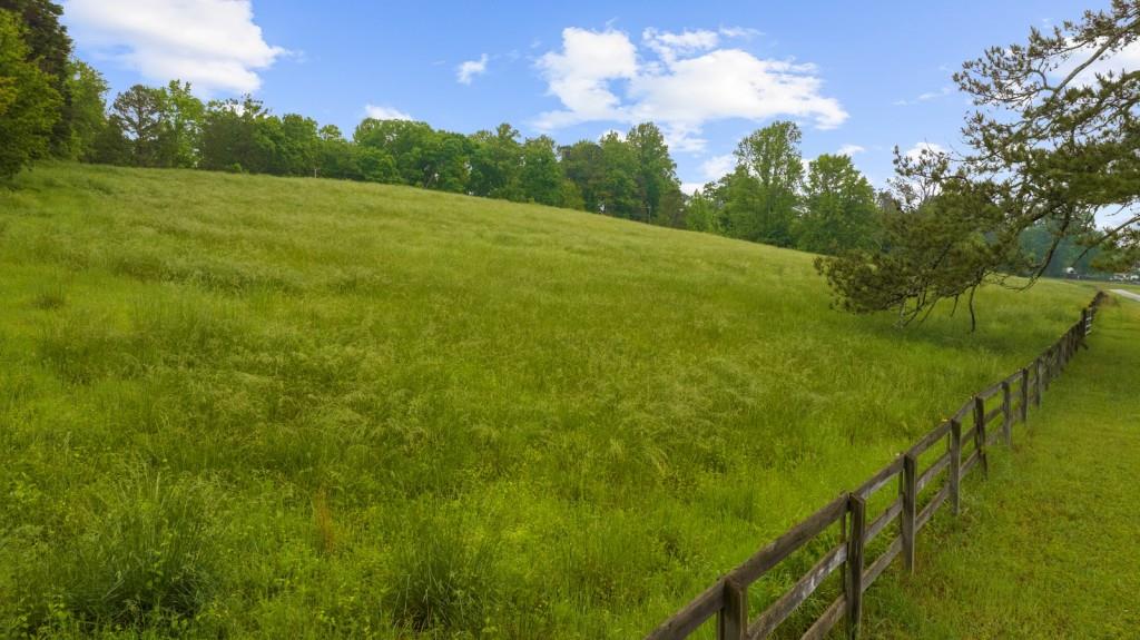 855 Rivendell Ln Alpharetta, GA 30004 855 Rivendell Ln Alpharetta, GA 30004