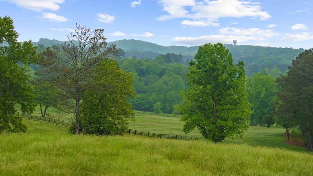855 Rivendell Ln Alpharetta, GA 30004 855 Rivendell Ln Alpharetta, GA 30004