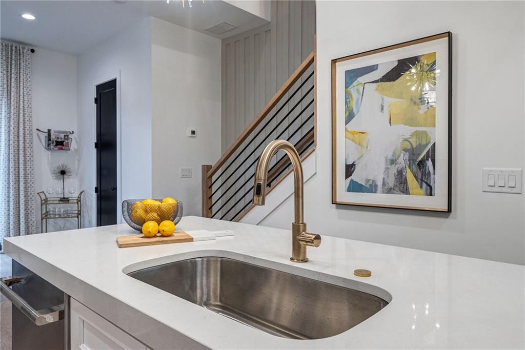 2323 Mason Dr #D21 Atlanta, GA 30316