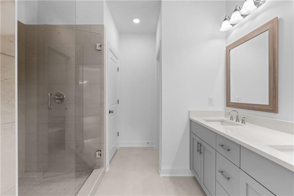 2852 Evanshire Ave #114 Duluth, GA 30096