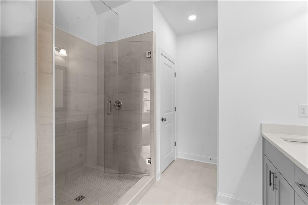 2852 Evanshire Ave #114 Duluth, GA 30096