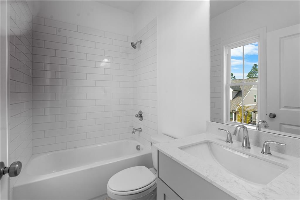 2852 Evanshire Ave #114 Duluth, GA 30096